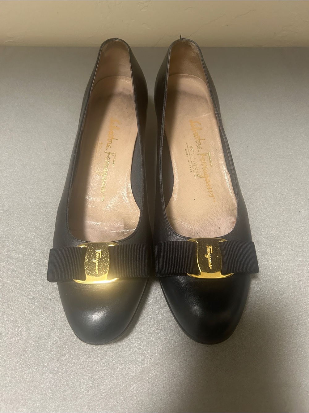 Salvatore Ferragamo Blue Leather Vara Bow Flats with Gold Logo